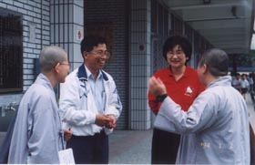 富功國小重建隊是由學校原有的「愛心媽服務隊」所有義工所組成的。
